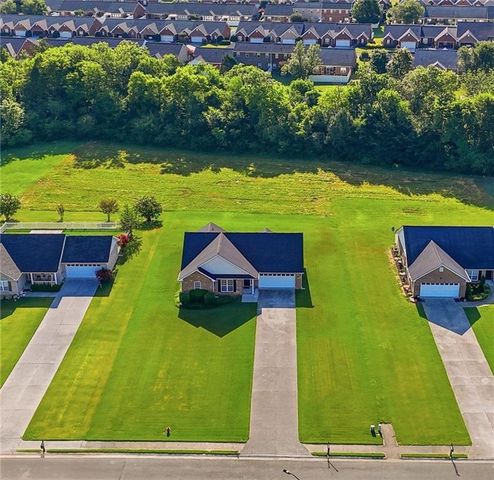128 Brookstone Drive SW, Calhoun, GA 30701