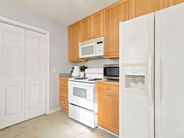 128 Brookstone Drive SW, Calhoun, GA 30701