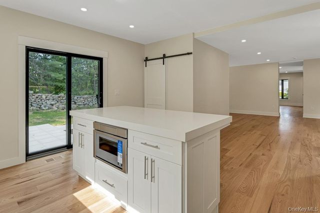 676 Hardscrabble Road, Chappaqua, NY 10514