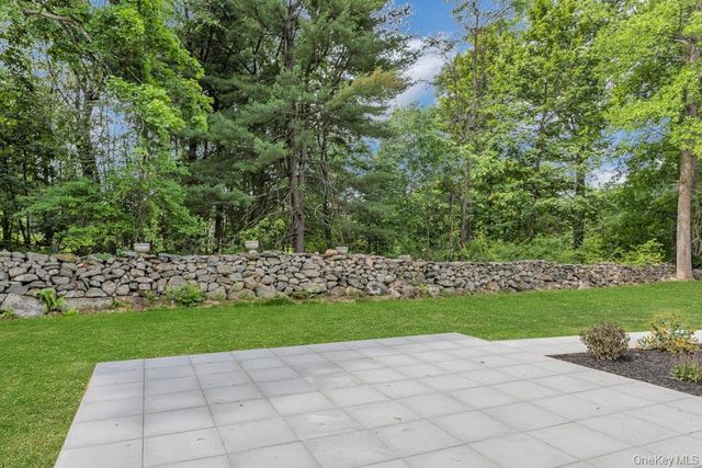 676 Hardscrabble Road, Chappaqua, NY 10514