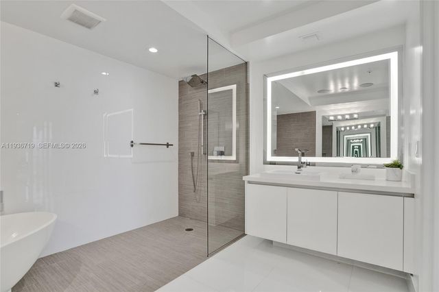 300 Sunny Isles Blvd 4-1407, Sunny Isles Beach, FL 33160