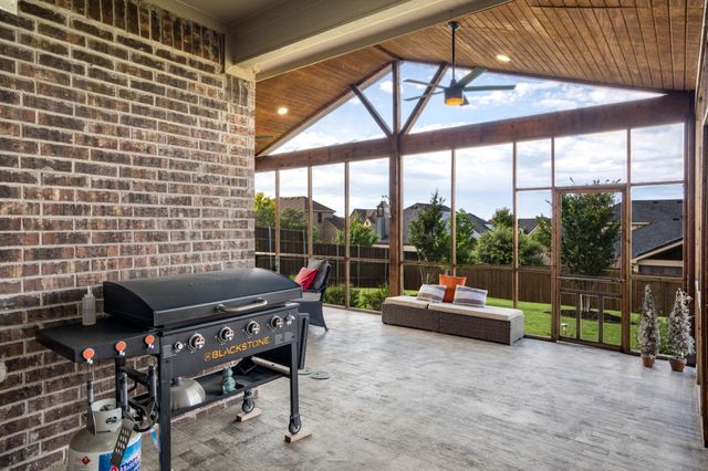 560 Winnetka Drive, Oak Point, TX 75068