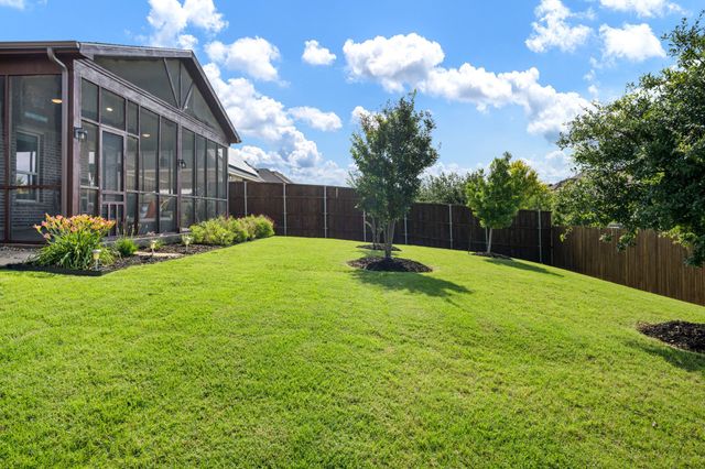 560 Winnetka Drive, Oak Point, TX 75068