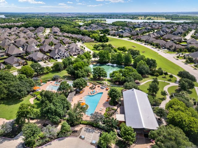 560 Winnetka Drive, Oak Point, TX 75068
