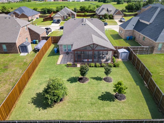 560 Winnetka Drive, Oak Point, TX 75068