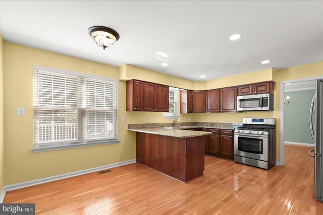 17 WOONSOCKETT CT, Silver Spring, MD 20905