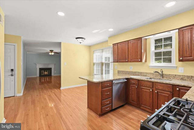 17 WOONSOCKETT CT, Silver Spring, MD 20905
