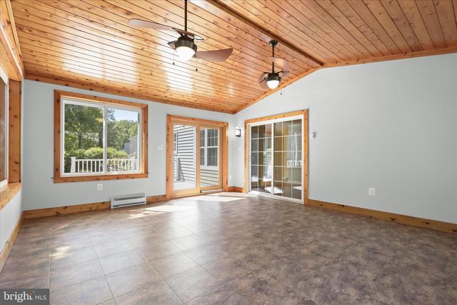 17 WOONSOCKETT CT, Silver Spring, MD 20905