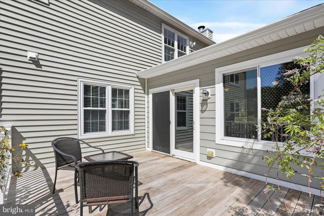 17 WOONSOCKETT CT, Silver Spring, MD 20905