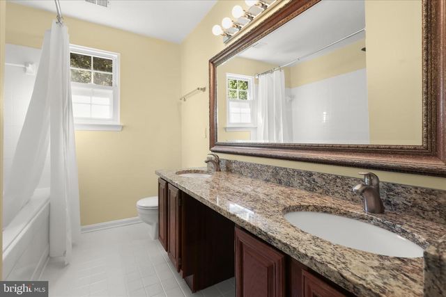 17 WOONSOCKETT CT, Silver Spring, MD 20905