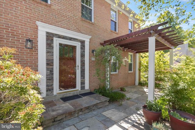 17 WOONSOCKETT CT, Silver Spring, MD 20905