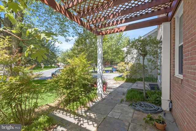 17 WOONSOCKETT CT, Silver Spring, MD 20905