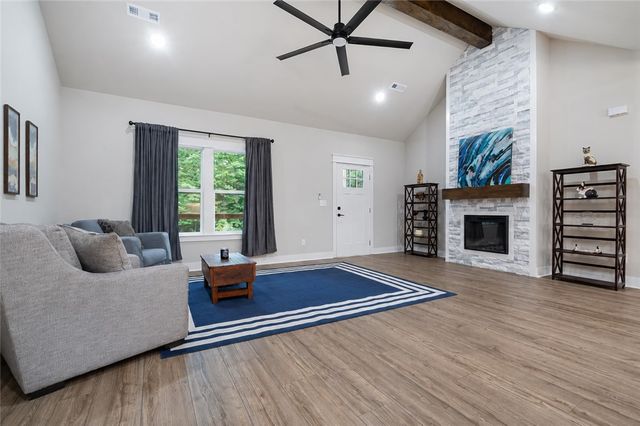 13 Pickering Drive, Bella Vista, AR 72714