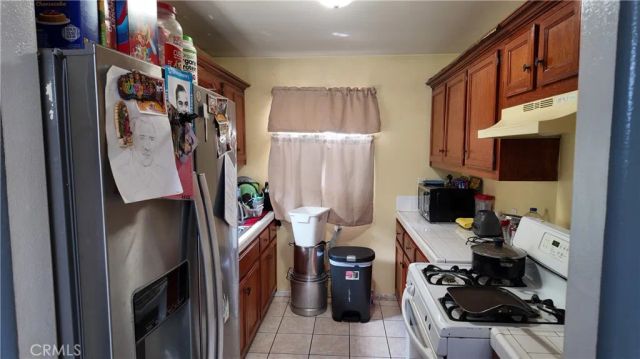 9534 Hickory, Los Angeles, CA 90002