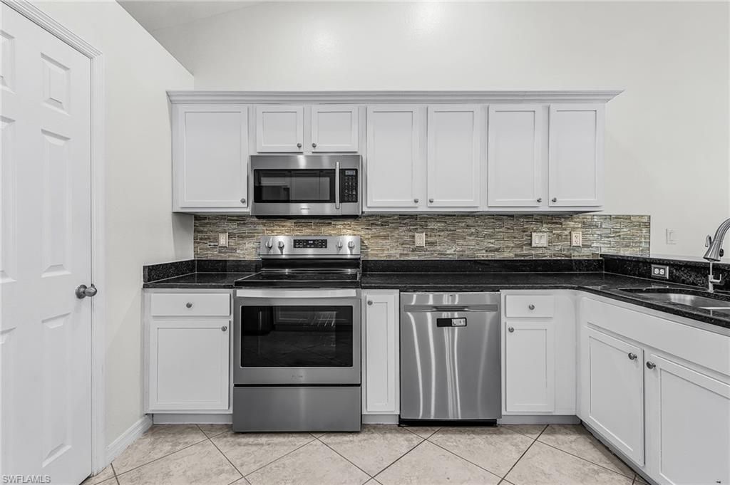 Image 13 of property listing at 3310 NW 5th TER, Cape Coral, FL 33993