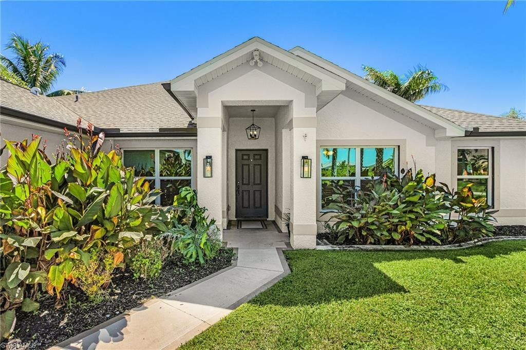 Image 3 of property listing at 3310 NW 5th TER, Cape Coral, FL 33993
