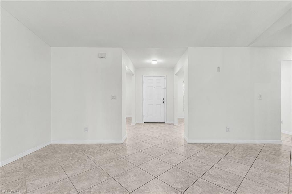 Image 4 of property listing at 3310 NW 5th TER, Cape Coral, FL 33993