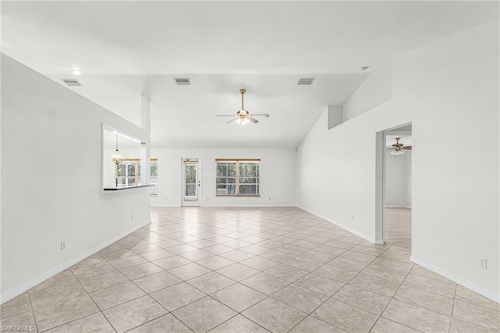 Image 7 of property listing at 3310 NW 5th TER, Cape Coral, FL 33993