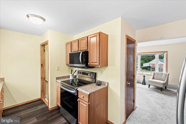 13706 BOTTS AVE, Woodbridge, VA 22191