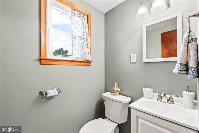 13706 BOTTS AVE, Woodbridge, VA 22191