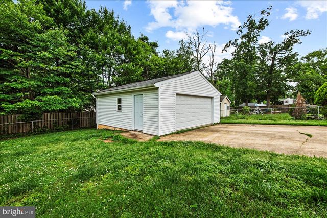 13706 BOTTS AVE, Woodbridge, VA 22191