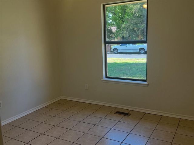 2123 Teresa Drive, Norman, OK 73071