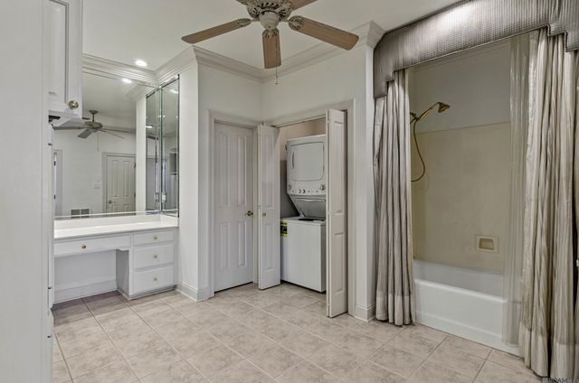 8120 Rosewood Dr, Denham Springs, LA 70726