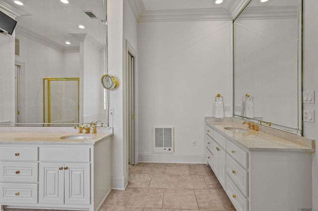 8120 Rosewood Dr, Denham Springs, LA 70726