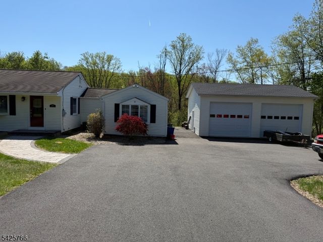 320 Sidney Rd, Franklin Twp., NJ 08867