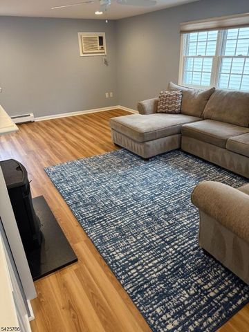 320 Sidney Rd, Franklin Twp., NJ 08867