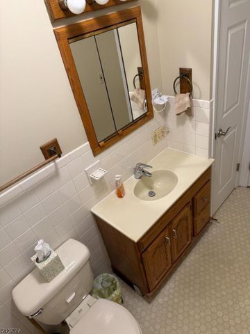 320 Sidney Rd, Franklin Twp., NJ 08867