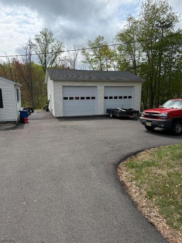 320 Sidney Rd, Franklin Twp., NJ 08867