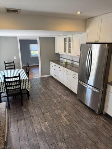 320 Sidney Rd, Franklin Twp., NJ 08867