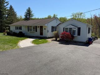 320 Sidney Rd, Franklin Twp., NJ 08867