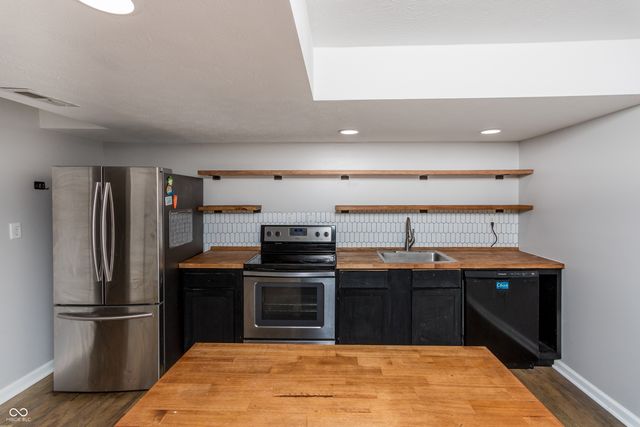 140 Appletree Row, Greenwood, IN 46142