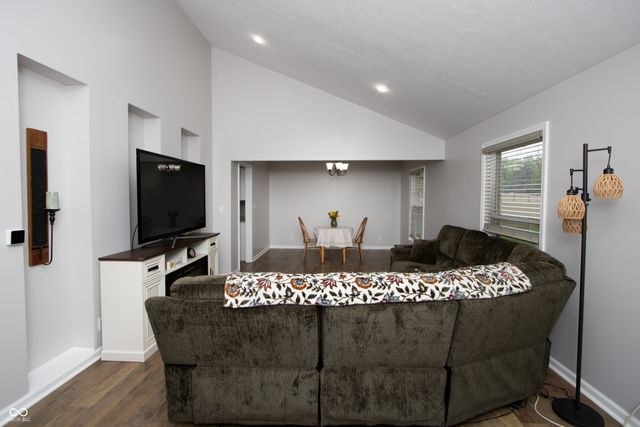 140 Appletree Row, Greenwood, IN 46142