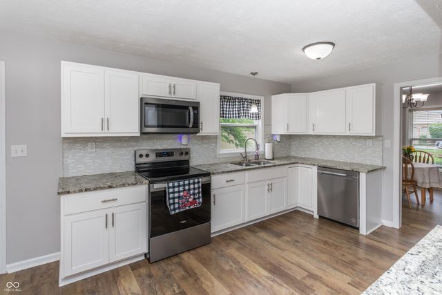 140 Appletree Row, Greenwood, IN 46142