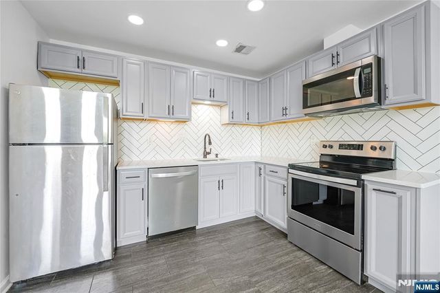 308-310 Passaic Avenue 402, Harrison, NJ 07032