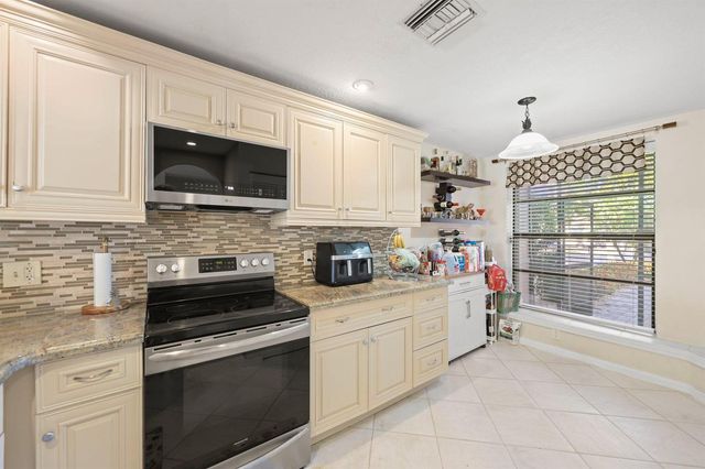 8634 Via Reale 3, Boca Raton, FL 33496
