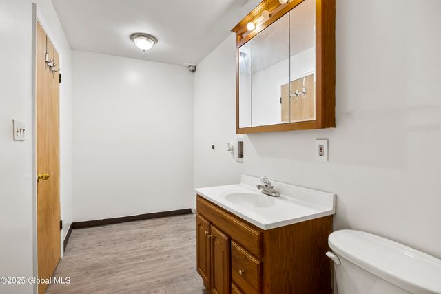 24 Delaware Street, Albany, NY 12202