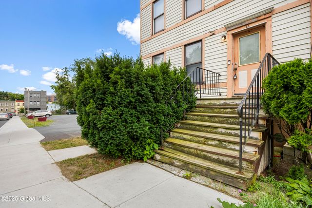 24 Delaware Street, Albany, NY 12202