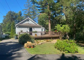 19 Island Road, Sound Beach, NY 11789