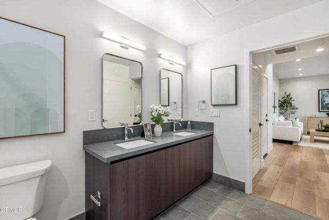 150 S Oak Knoll Avenue 303, Pasadena, CA 91101