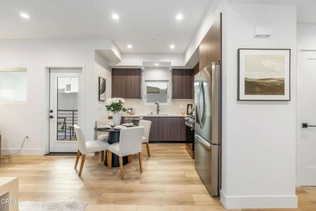 150 S Oak Knoll Avenue 303, Pasadena, CA 91101