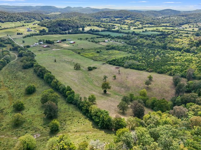 2046 Kennedy Creek Rd, Auburntown, TN 37016