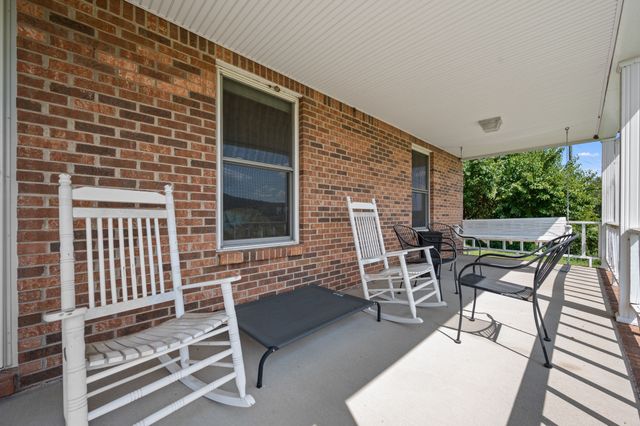 2046 Kennedy Creek Rd, Auburntown, TN 37016