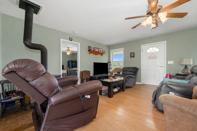 2046 Kennedy Creek Rd, Auburntown, TN 37016