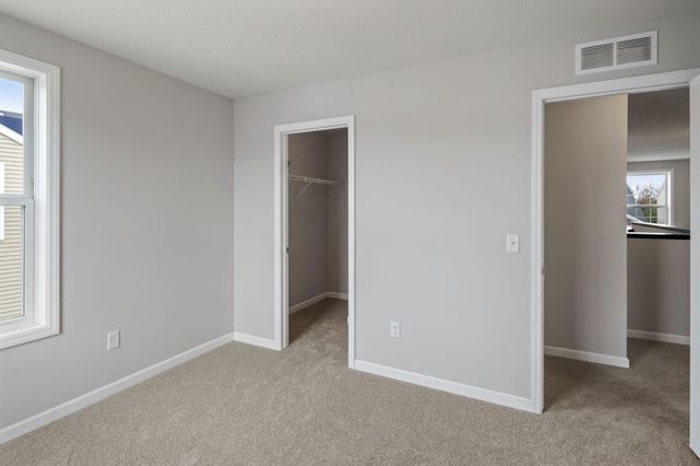 561 14th Street NW, New Brighton, MN 55112