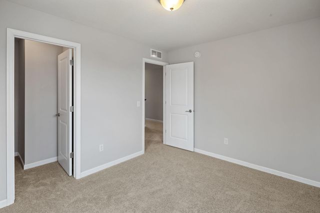 561 14th Street NW, New Brighton, MN 55112