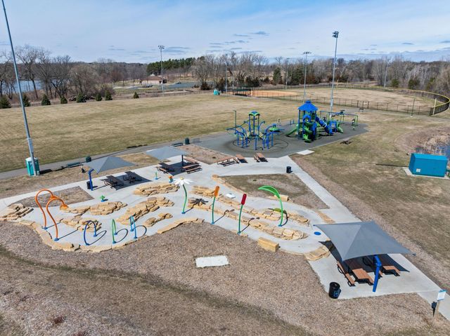 561 14th Street NW, New Brighton, MN 55112